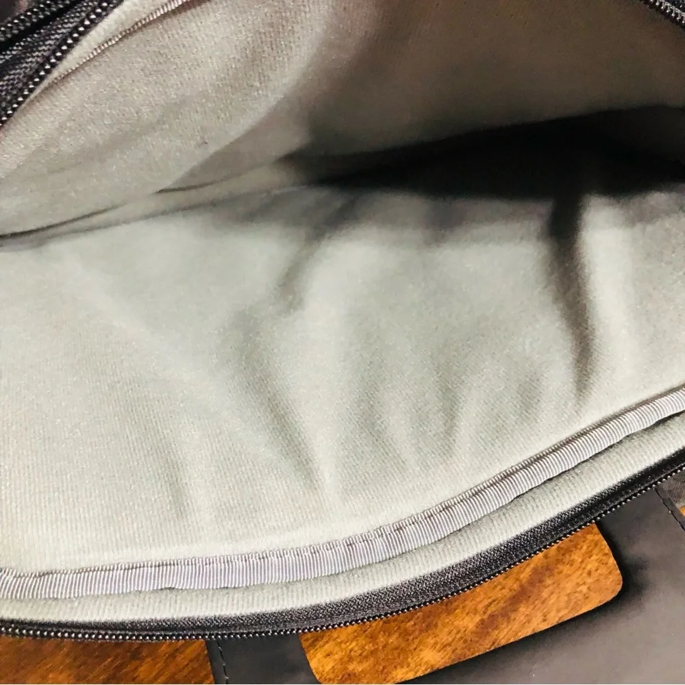 Dell shoulder hand laptop bag multiple compartment pockets black 14”X18”